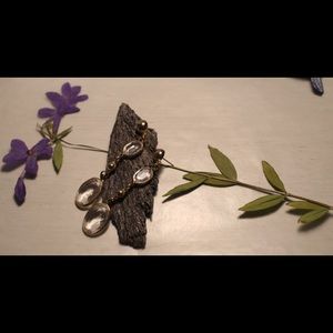 Glass and gold earrings